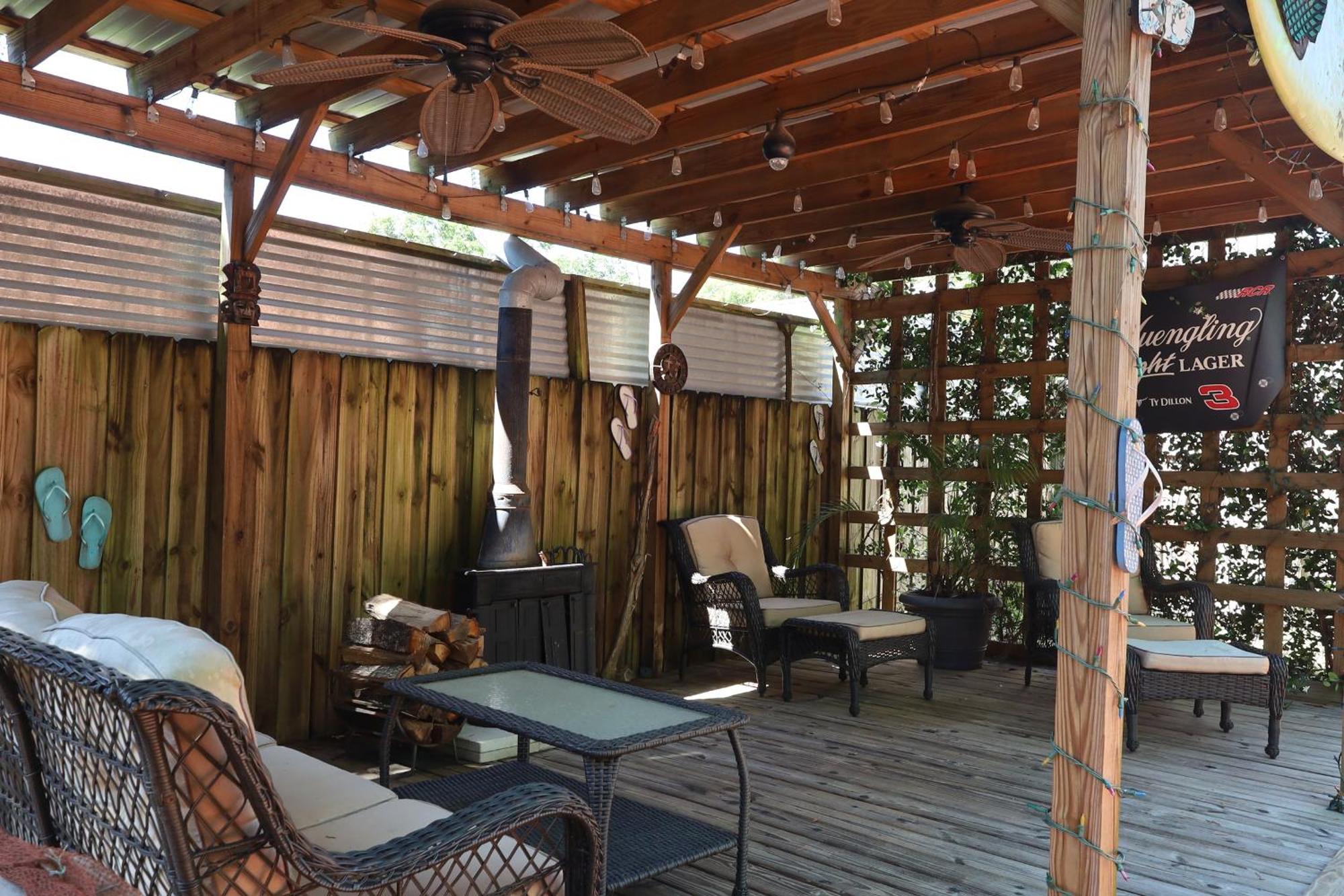 3 Bedrooms And Your Own Private Tiki Courtyard Homosassa Exterior photo