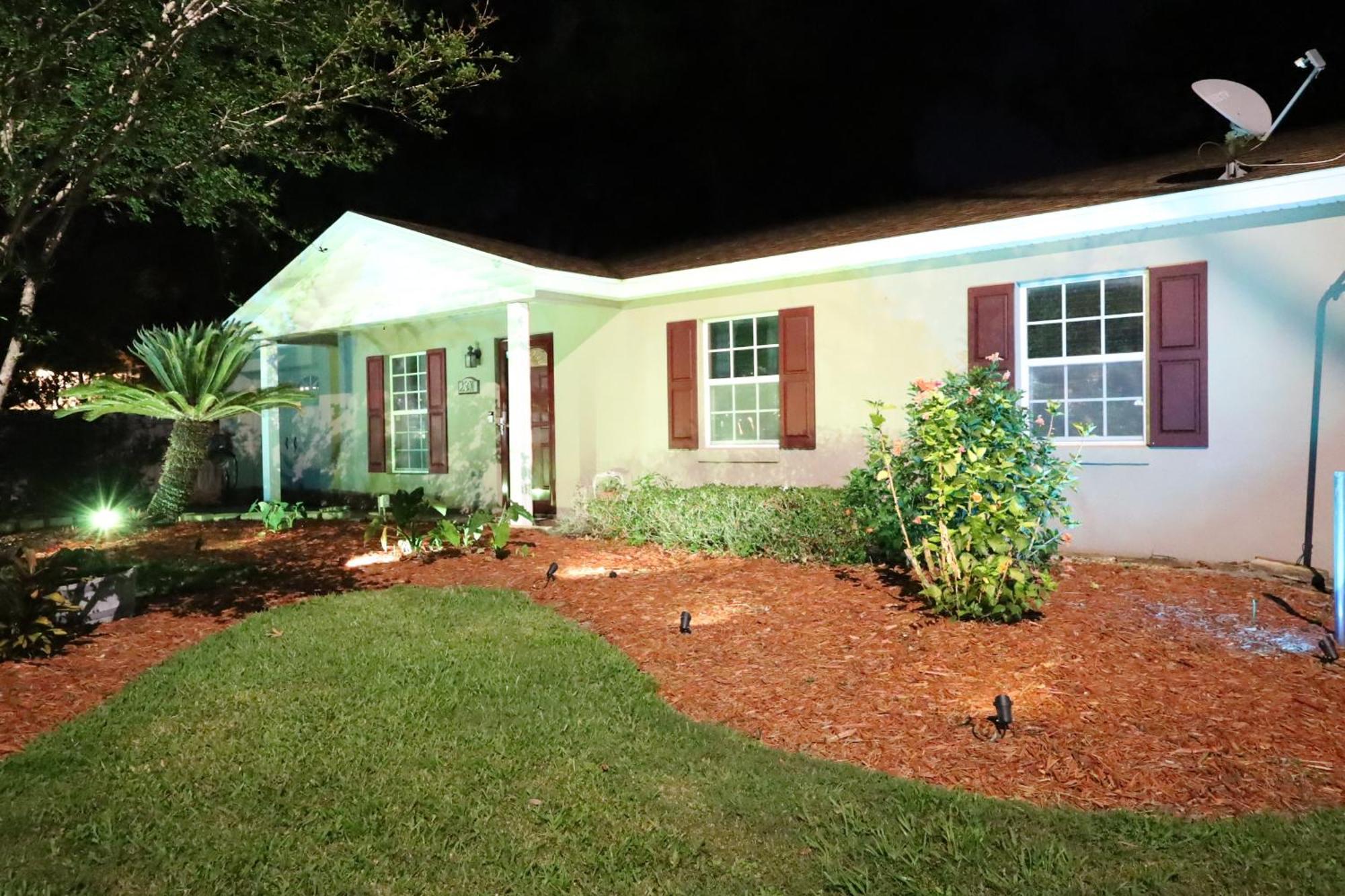 3 Bedrooms And Your Own Private Tiki Courtyard Homosassa Exterior photo